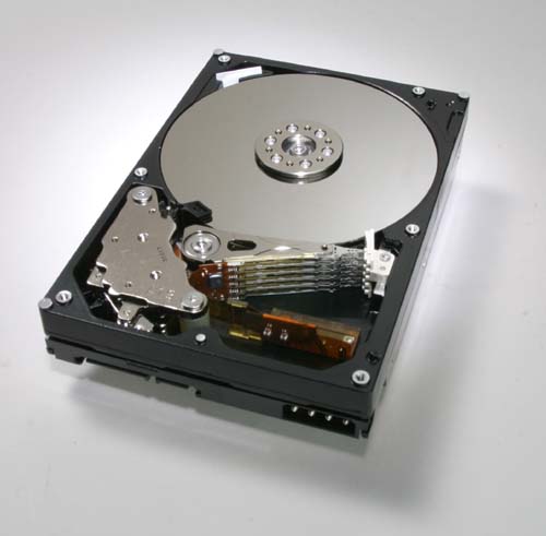 日立推出全球最高容量的400GB ATA硬盘-DOIT-数据产业媒体与服务平台